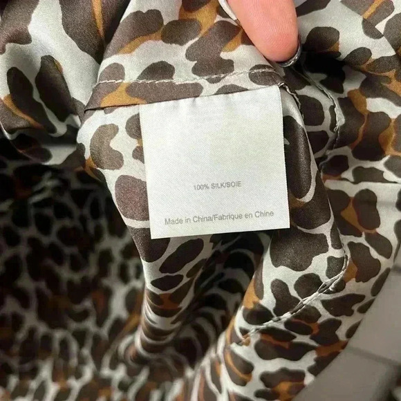 Tory Burch Leopard Print 100% Silk Long Sleeve Top Size 2 - Picture 6 of 9